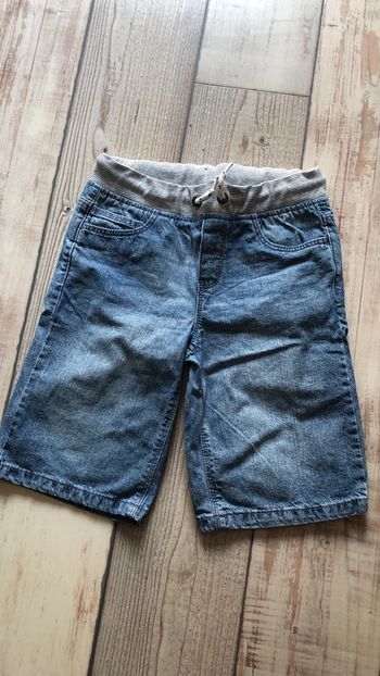 C&A - short en jeans garçon 9ans  (134cm)