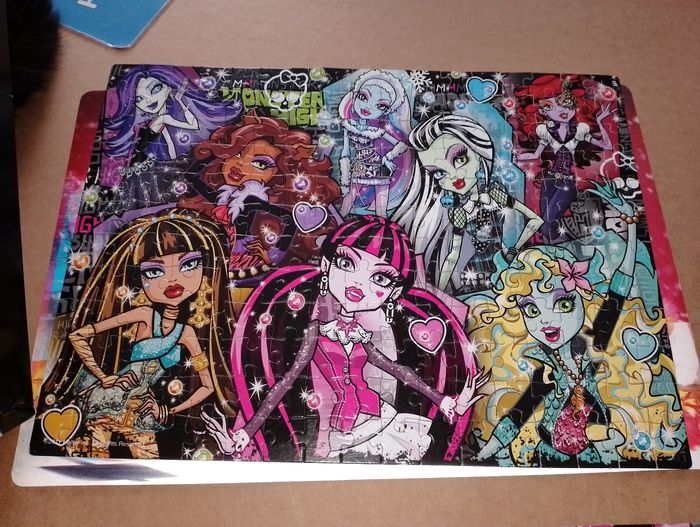 Lot de 2 puzzles monster high TBE complet - photo numéro 3