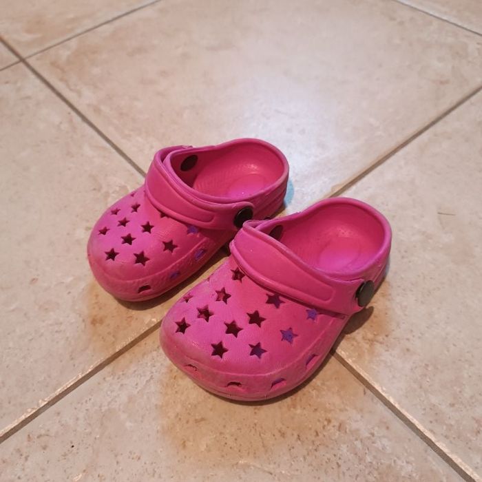 Sandale type Crocs