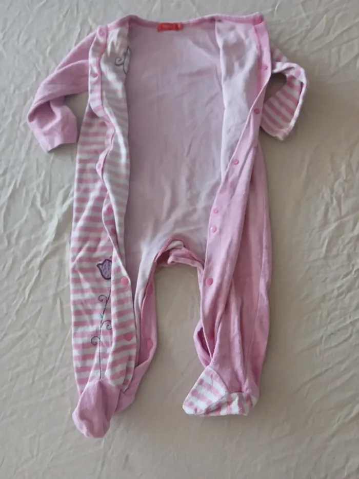 Pyjama 1 pièce 18 mois - photo numéro 2