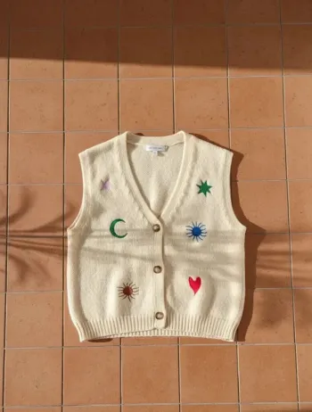 Gilet sans manches - Astrée, boutons, motifs astraux, taille S, bohème, rétro, layering