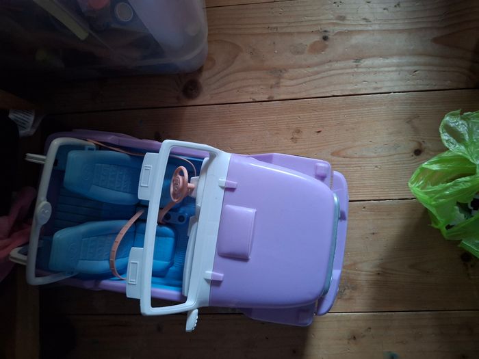 Lots voitures plus barbies - photo numéro 6