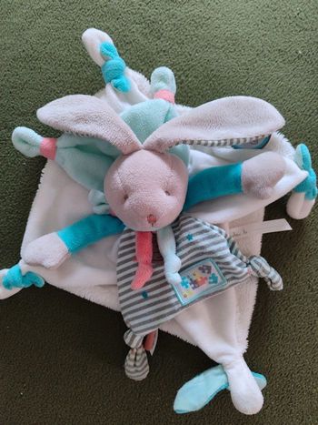 Doudou lapin puzzle doudou et cie