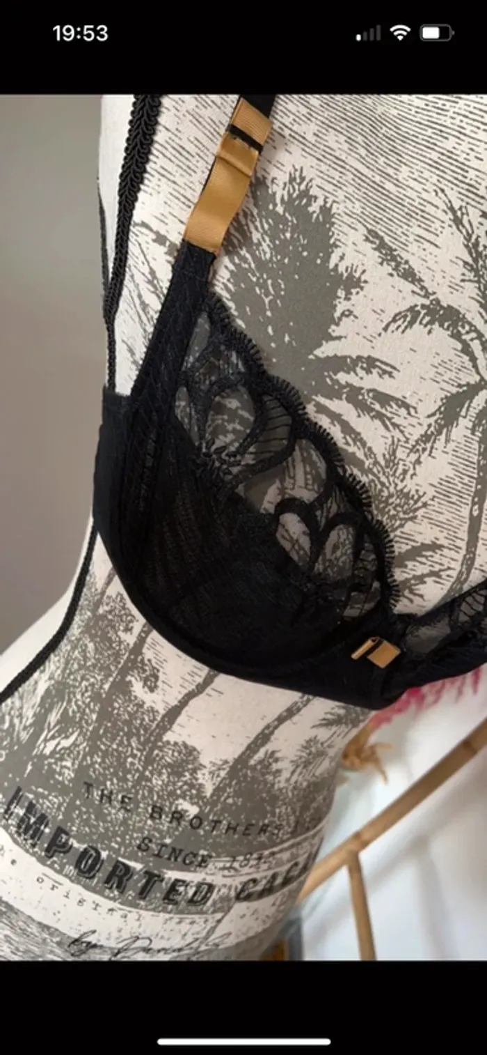 Soutien-gorge noir - photo numéro 6