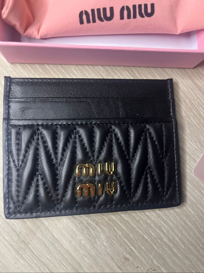 Porte carte miu miu noir neuf