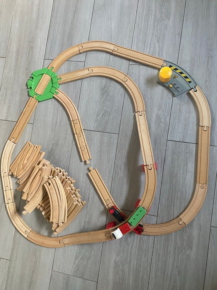 Train en bois - photo numéro 5