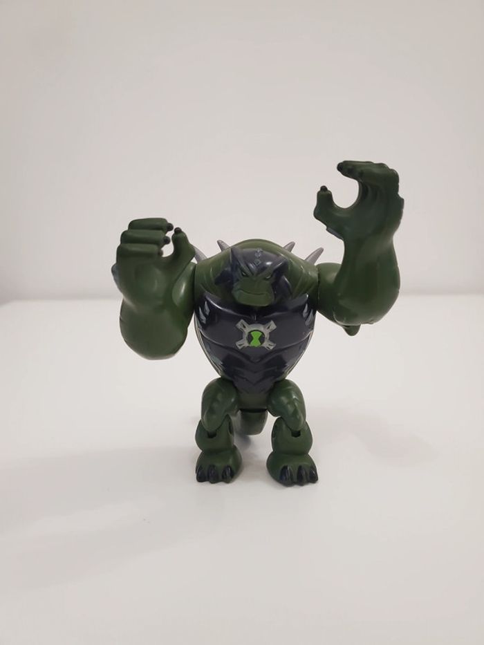 Ben 10 Ultimate Alien Figurine Articulée de Humungousaur Bandai 2010 Bon état 10cm env - photo numéro 7