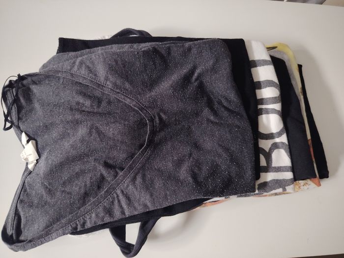 Lot de 7 haut, S-M, 
4 débardeurs, 3 t-shirts - photo numéro 3