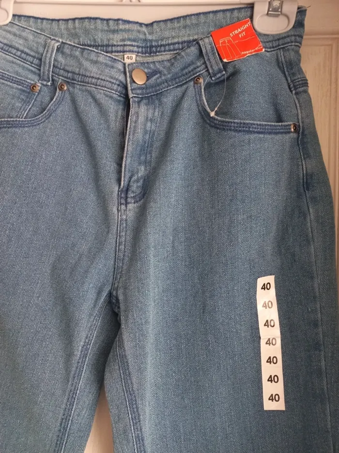 Jean taille 40 neuf - photo numéro 4