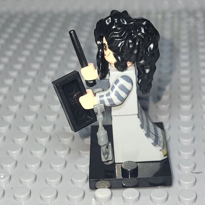 Minifigure / Figurine  🧹 Film Harry Potter 🧹 Bellatrix Lestrange - photo numéro 3