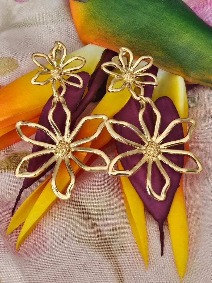 Boucles d'oreilles pendantes double fleurs - photo numéro 2