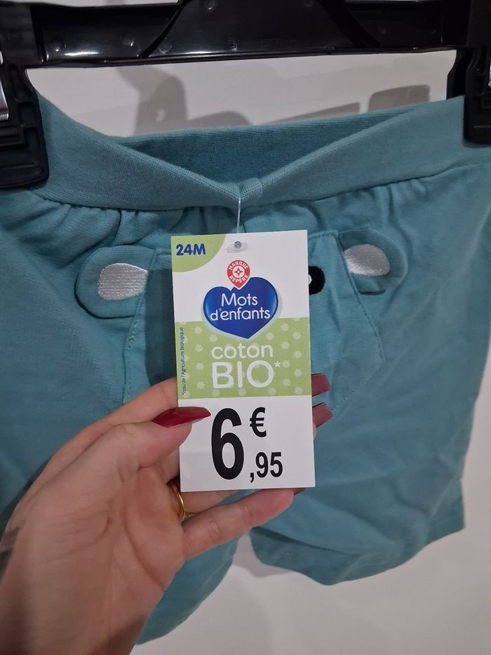 Short neuf avec étiquette - photo numéro 4