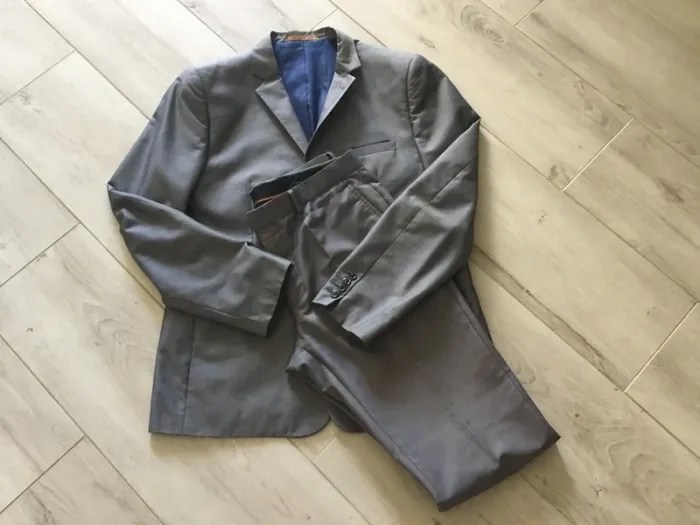 Costume 2. Pièces