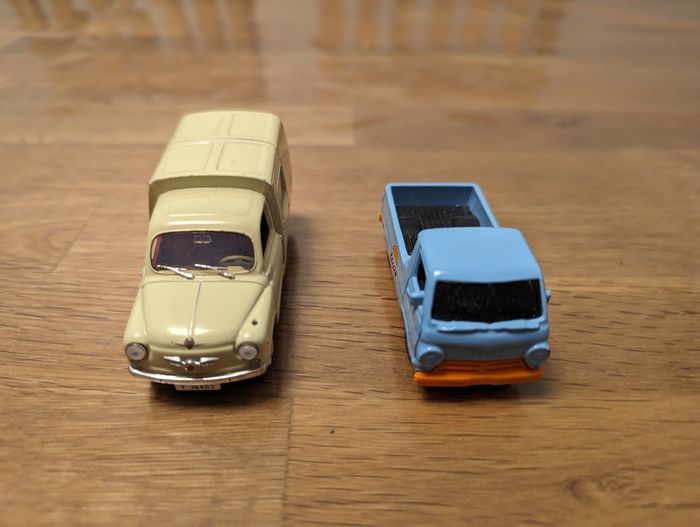 Lot 104 de 2 petites voitures rétro - photo numéro 3