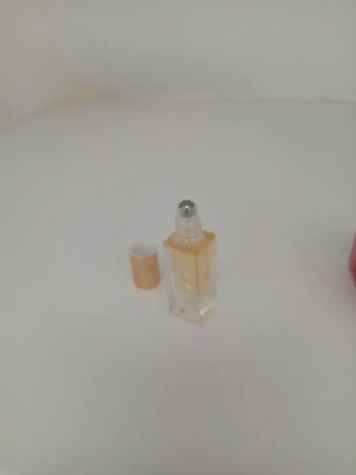 Huile lèvres et blush crème neufs - photo numéro 9