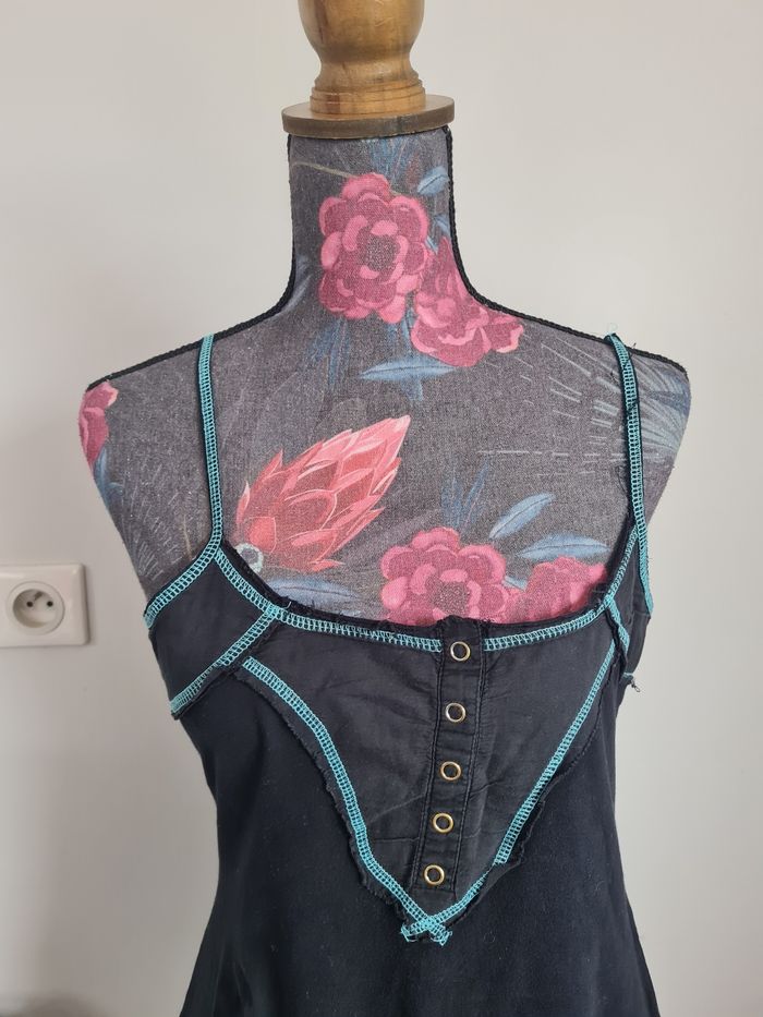 Nuisette noire - photo numéro 3