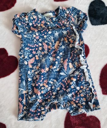 Combi bebe fille 1 mois