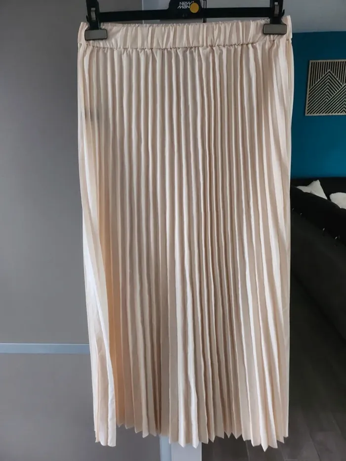 Kupe longue plissée beige taille 38 M excellent état Shein - photo numéro 2