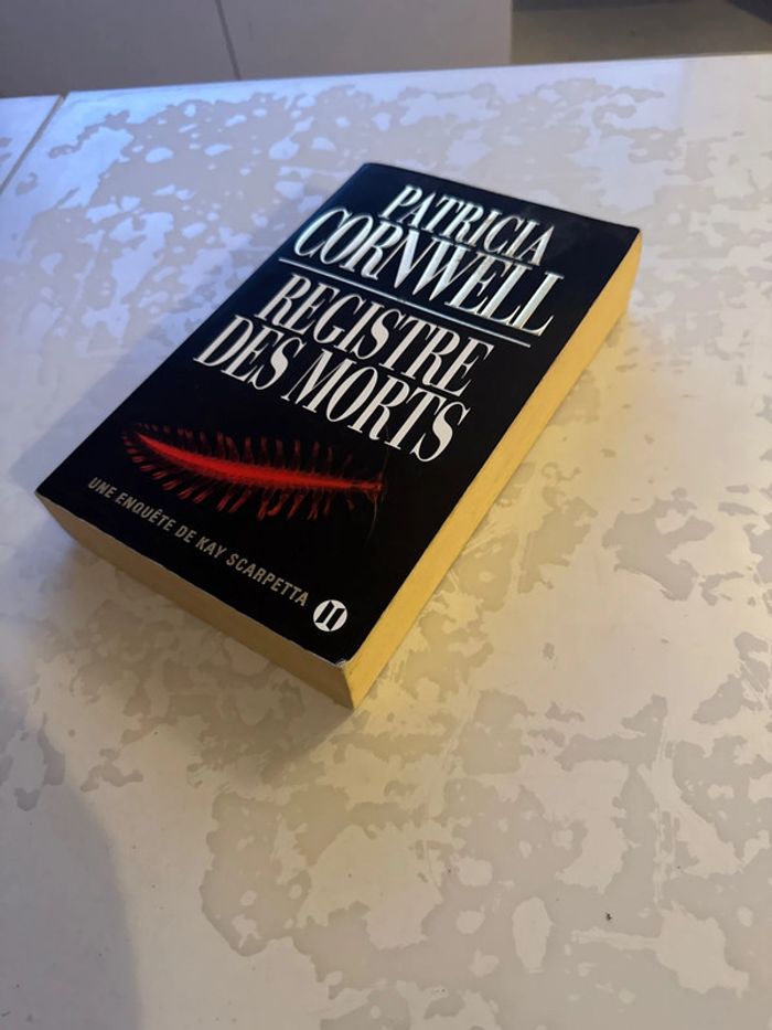Livre registre des morts - Patricia cornwell - photo numéro 2