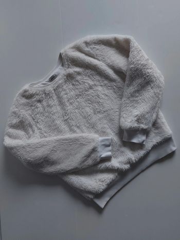 Pull blanc pilou pilou tout doux très peu porté, aucun défaut taille XS