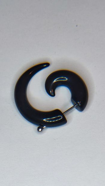 Boucle d'oreille piercing unique