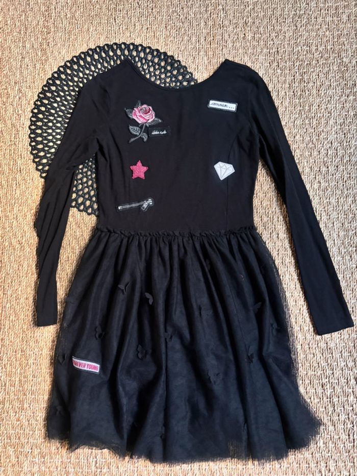 Robe noir tulle patch