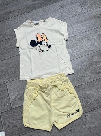Ensemble Tshirt + short Minnie 24 mois Disney Baby Impeccable