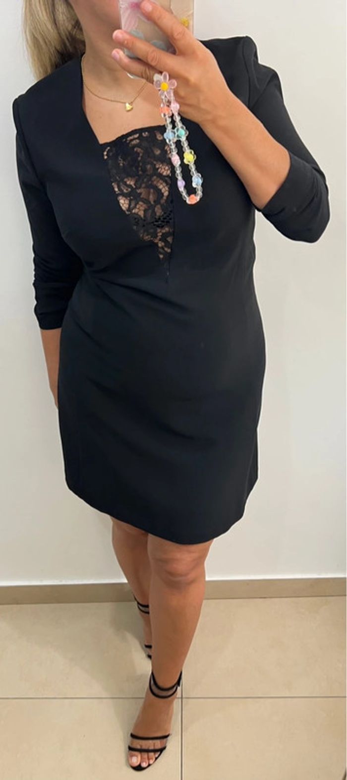 Robe Noire Avec Dentelle Claudie Pierlot 36-38 - photo numéro 3