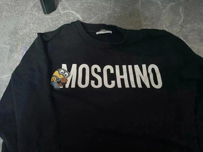 Pull moschino - photo numéro 2