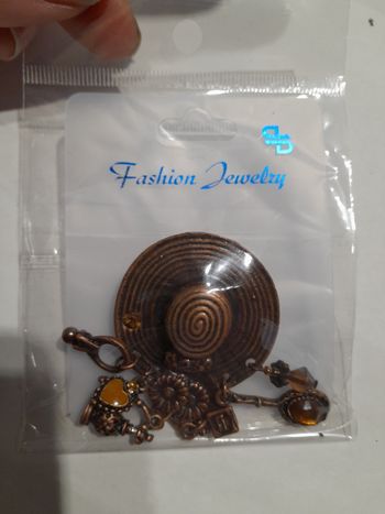 Broche