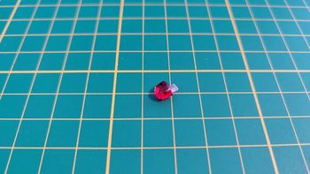 Phare arrière gauche pièce détachée miniature 1/18 Citroën traction 15cv 1952 Maisto #B36