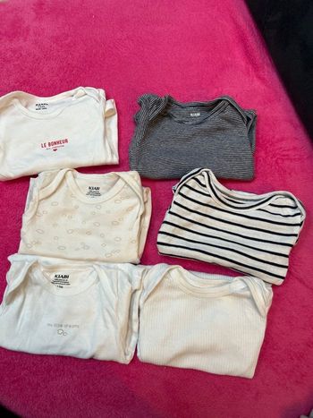 Lot de bodies manches courtes 12 mois