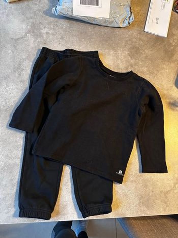 Ensemble jogging - photo numéro 4