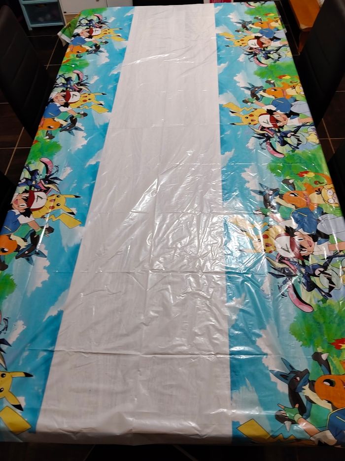 Lot anniversaire pokémon - photo numéro 2