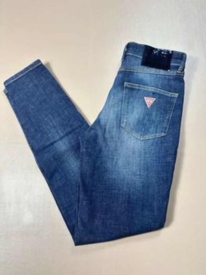 Guess jean à strass taille 27 - photo numéro 1
