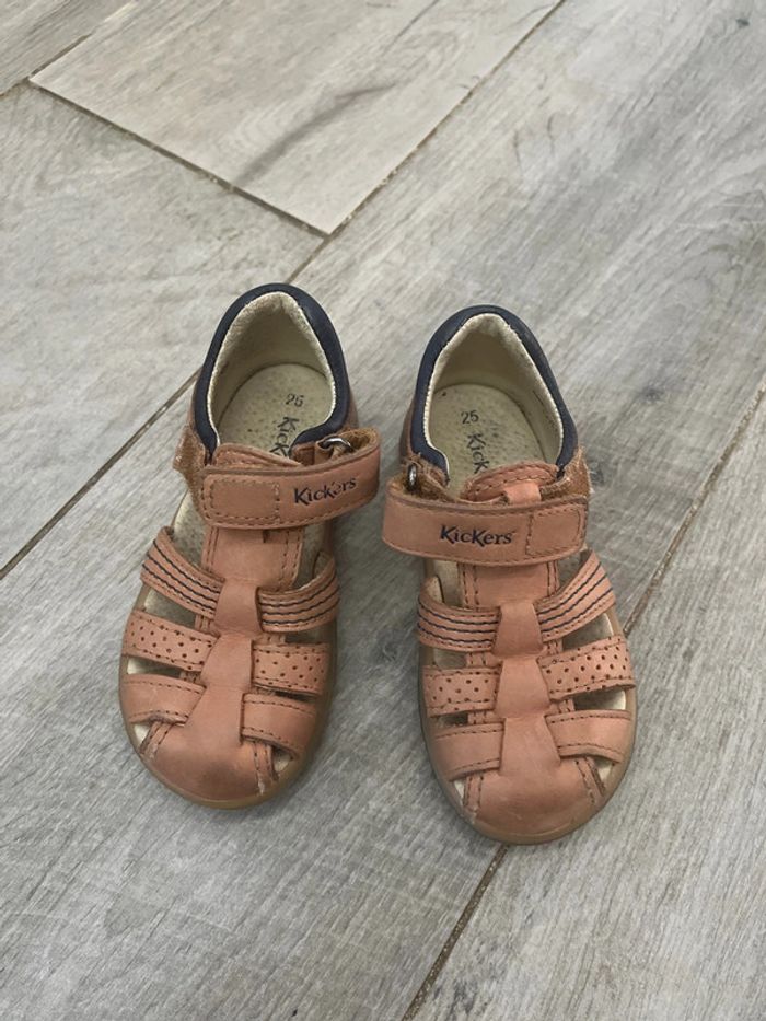 Chaussures Sandales Kickers 25 cuir