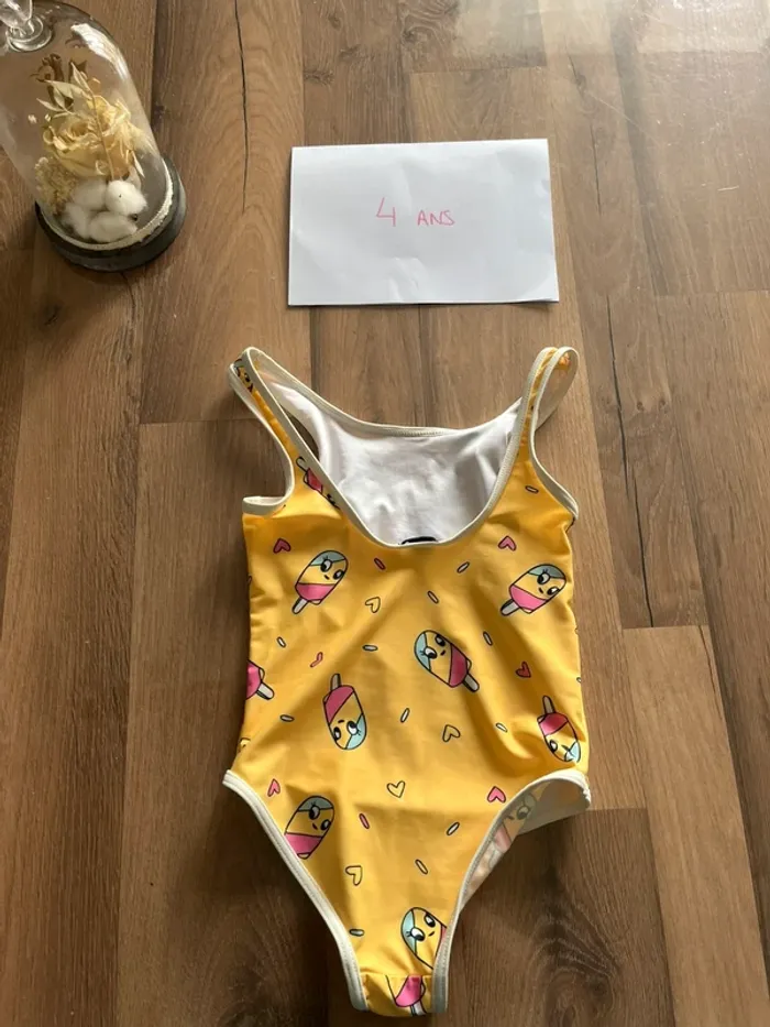 Maillot de bain - 4 ans - photo numéro 4