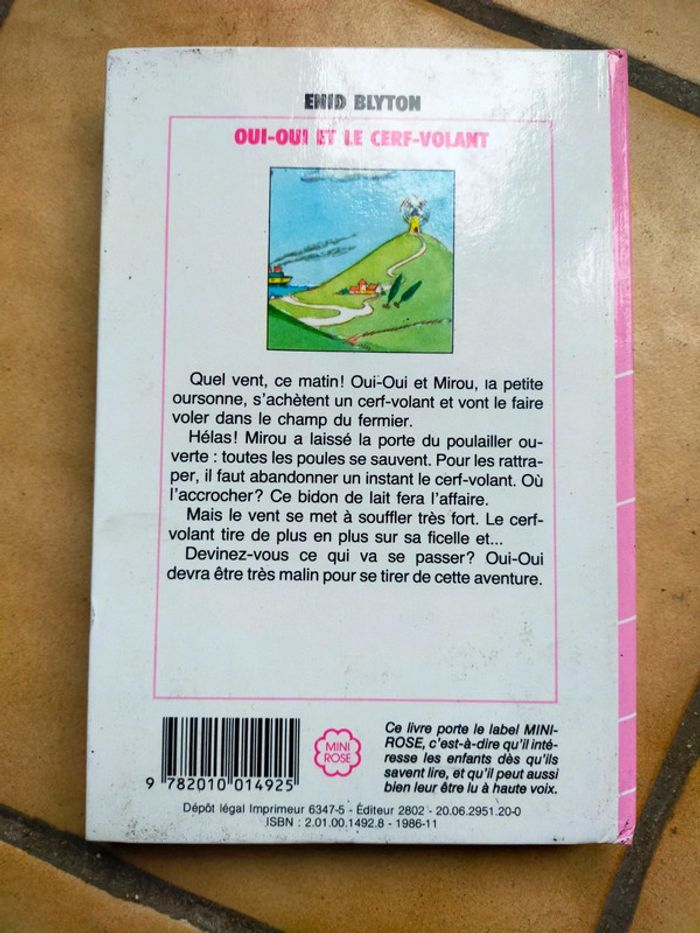 Livre " Oui-Oui et le cerf-volant" - photo numéro 2