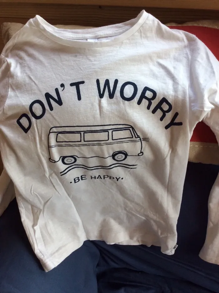 TEE shirt