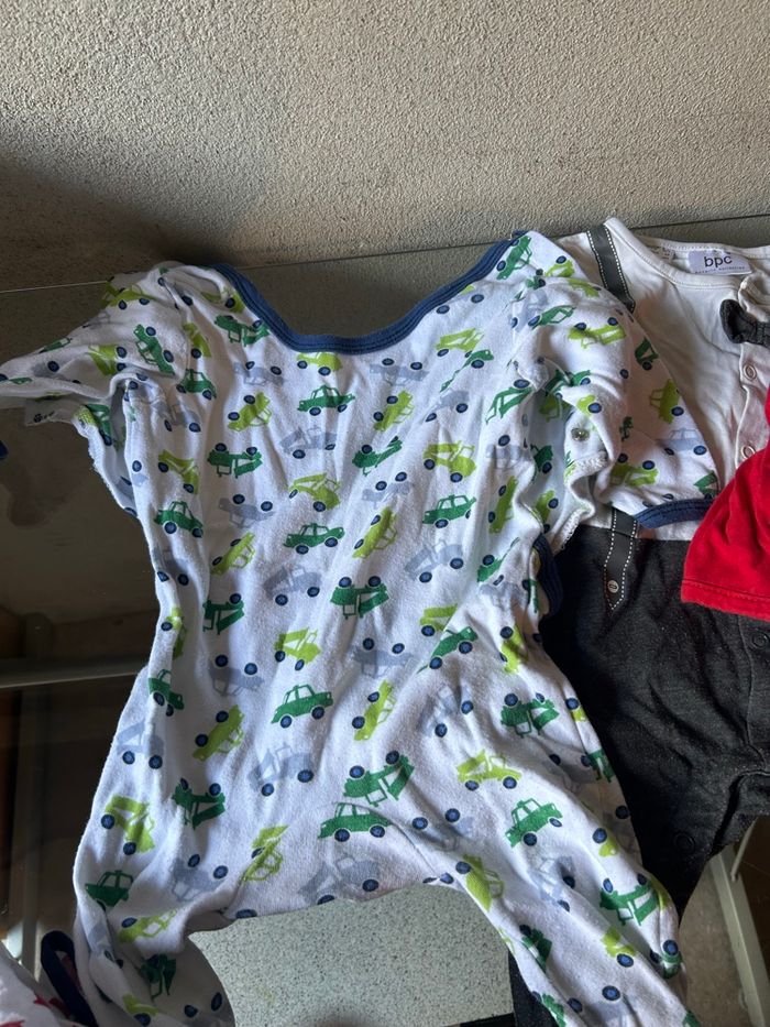 Lot 4 pyjamas 6 mois - photo numéro 3