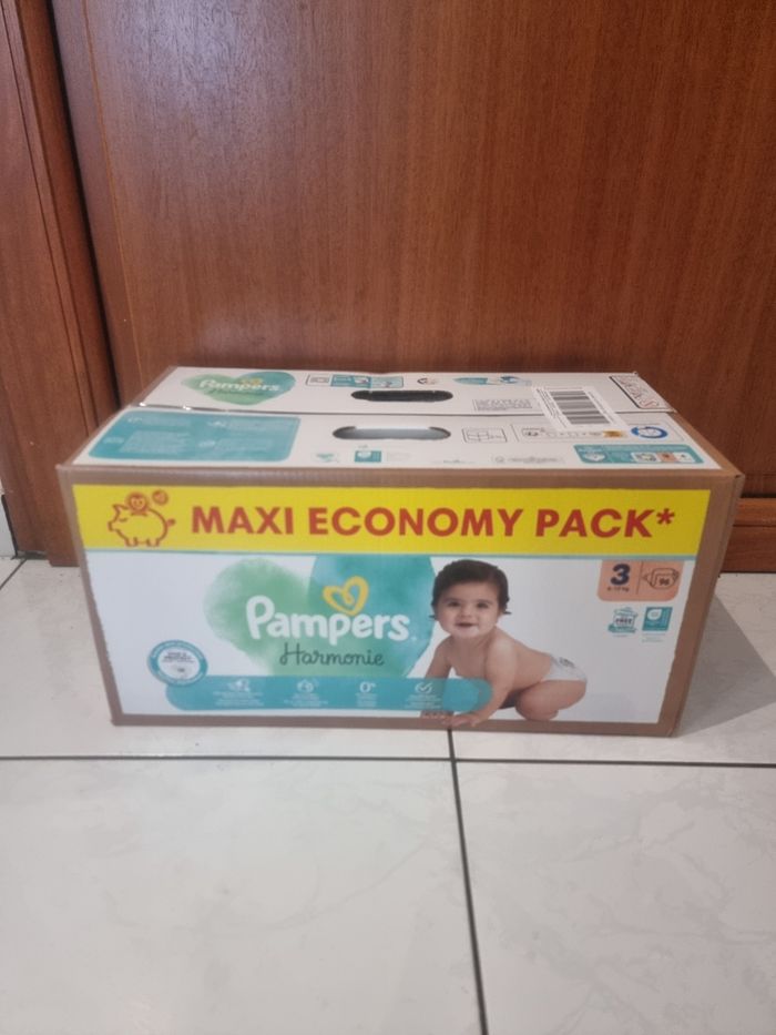 96 Couches taille 3 pampers harmonie