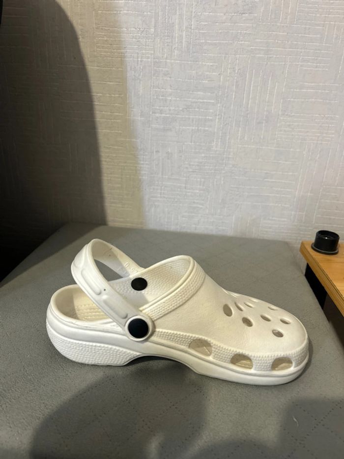 Sabots Crocs blanc Teddy Smith demi pointure 37.5 taille 6 - photo numéro 4