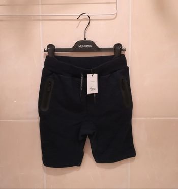 Short "jogging" Neuf Étiqueté T8 ans - V92B