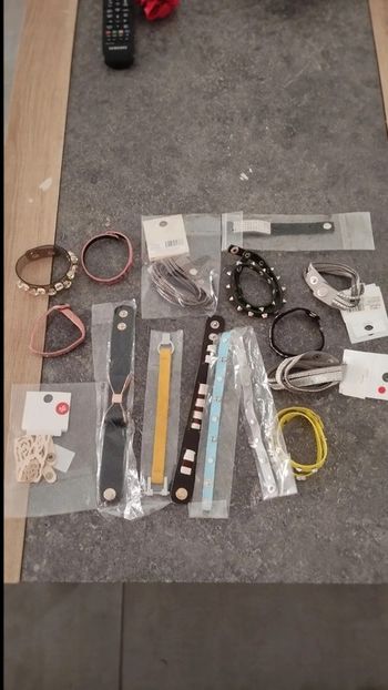 Lot de 15 bracelets fantaisie femme