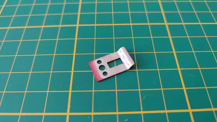 Fixation porte pièce détachée miniature Dodge viper RT10 1/18 Burago #B03 - photo numéro 2