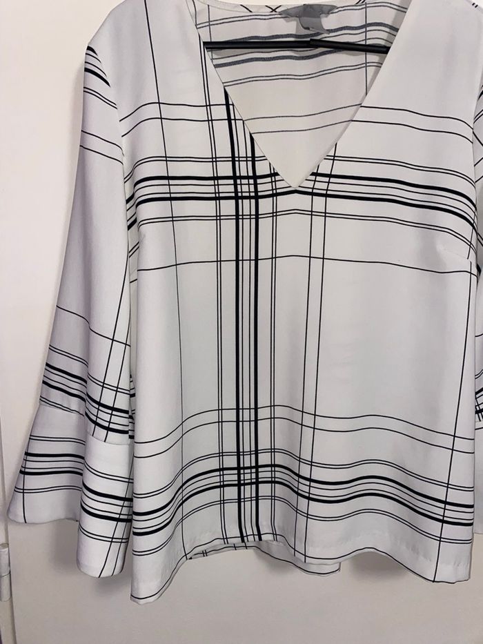 Blouse H&M blanche et noire - photo numéro 3