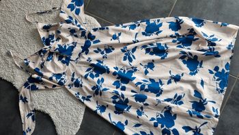 Superbe robe L 40 42 dos ouvert tissus fluide