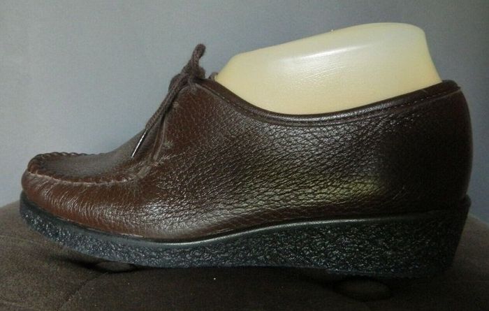 Chaussures neuves en cuir "Damart" T 36 - photo numéro 5