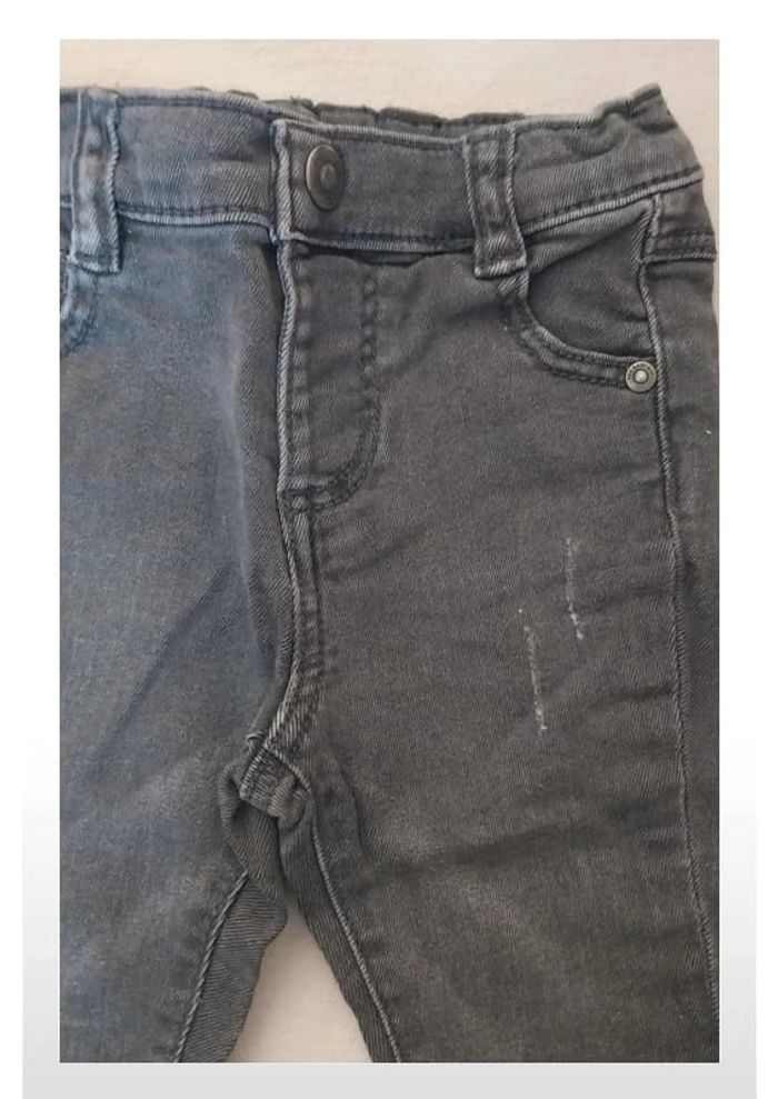 Jeans 12 mois Neuf - photo numéro 2