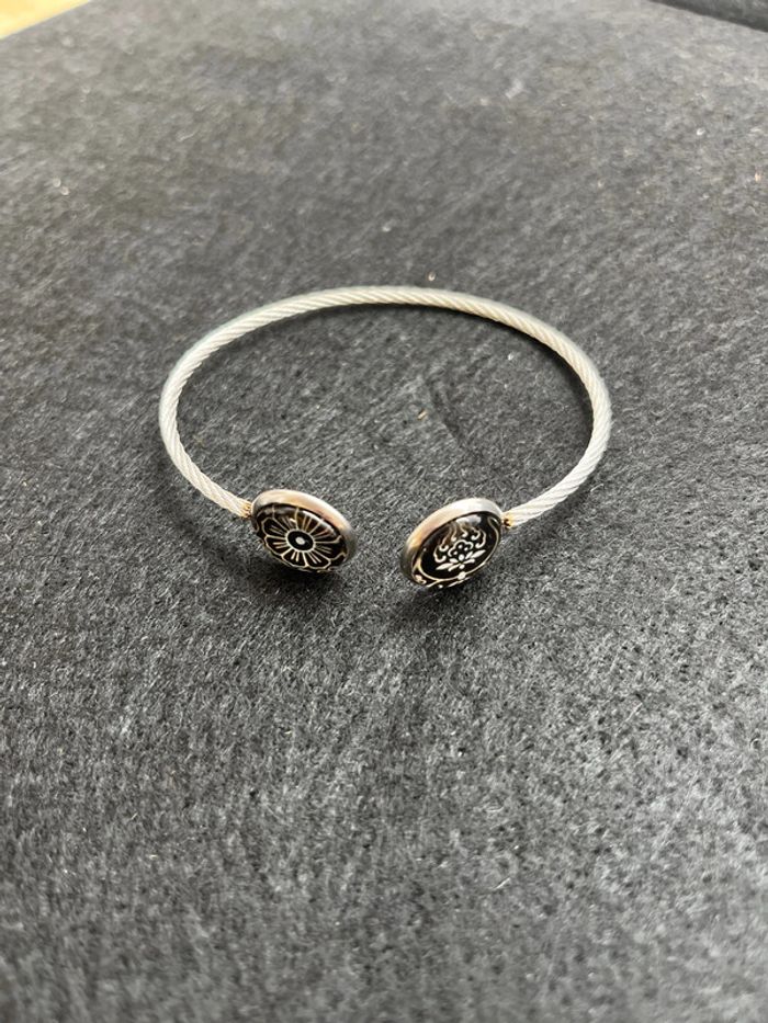 Bracelet argenté neuf